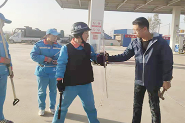 中国燃料爱军加油站开展反恐应急预案演练活动